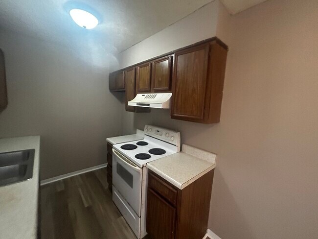 Building Photo - 276 Greenfield Dr