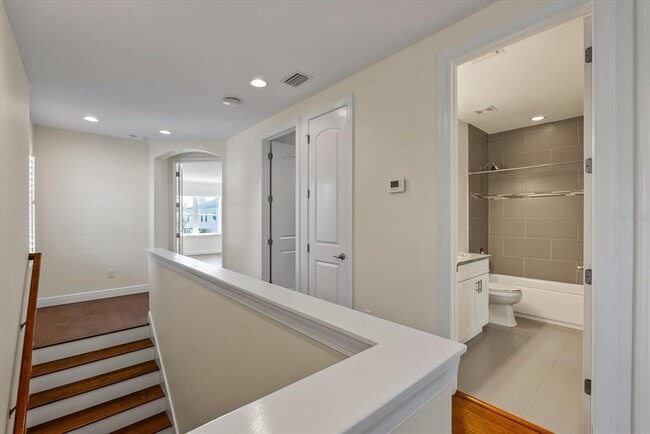 Building Photo - 306 S New Jersey Ave