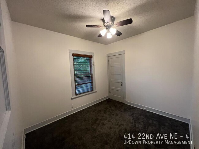 Building Photo - 414 22nd Ave NE
