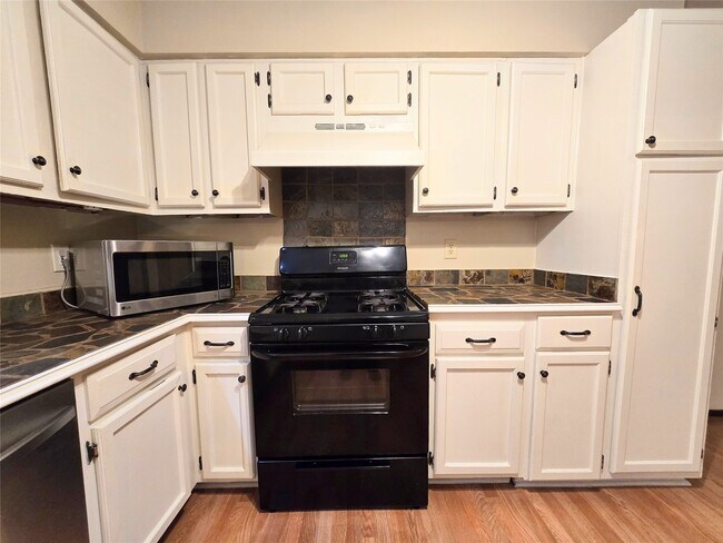 Building Photo - 29 Coralberry Rd