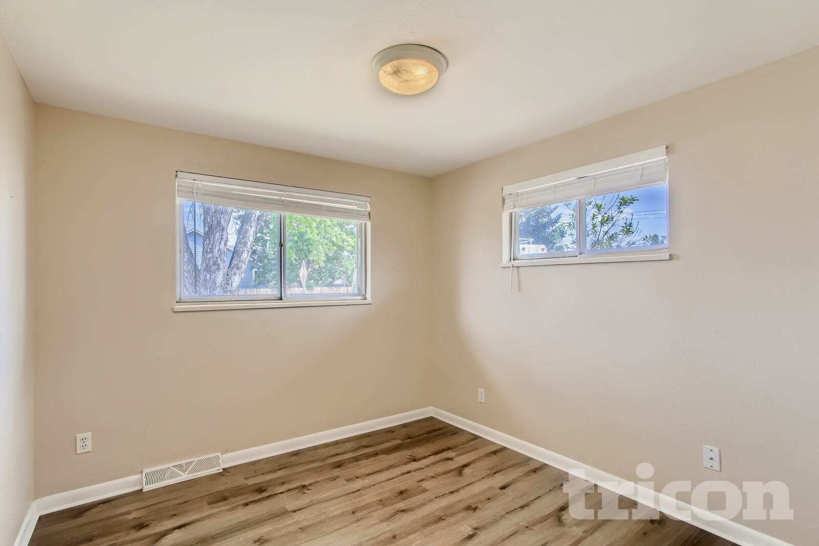 Building Photo - 915 S Tyler Ave