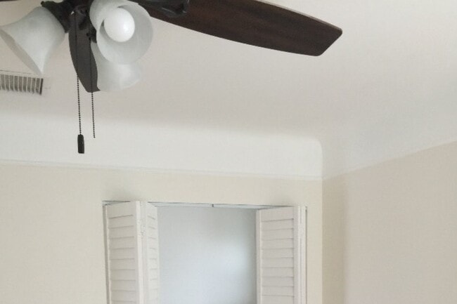 bedroom 2 - 505 Lime St