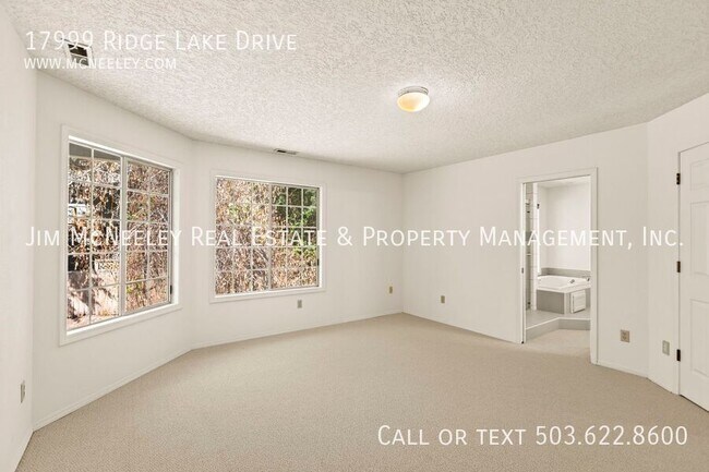 Building Photo - 17999 Ridge Lake Dr