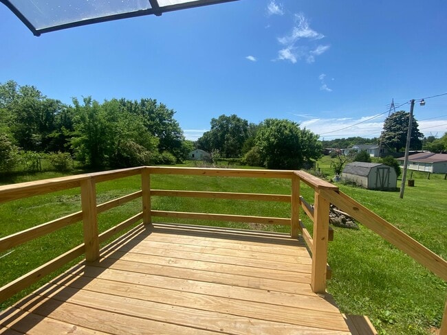 Building Photo - 1705 Creason Dr