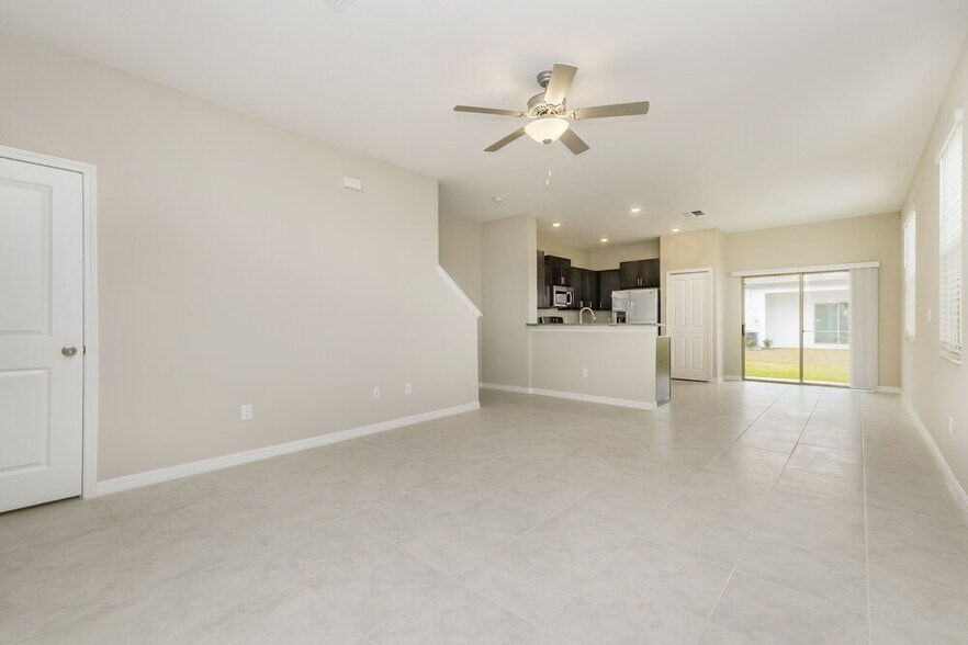 Building Photo - 2162 Azure Vw Wy