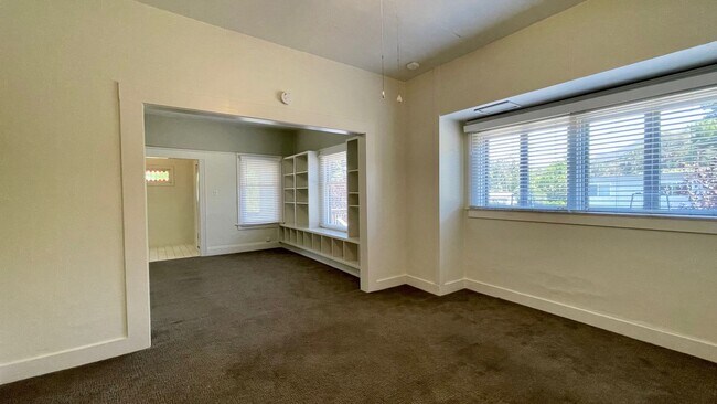 Building Photo - Charming Railroad District 2-Bedroom with Large Deck and 1-Car Garage