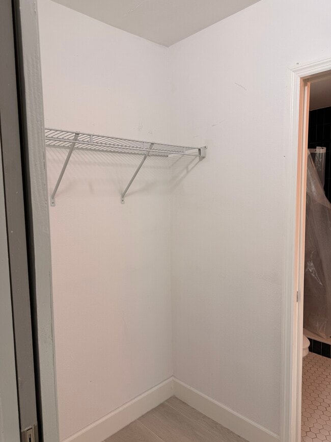 Building Photo - 4724 W Tambay Ave