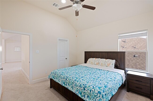 Building Photo - 228 Lockhart Lp