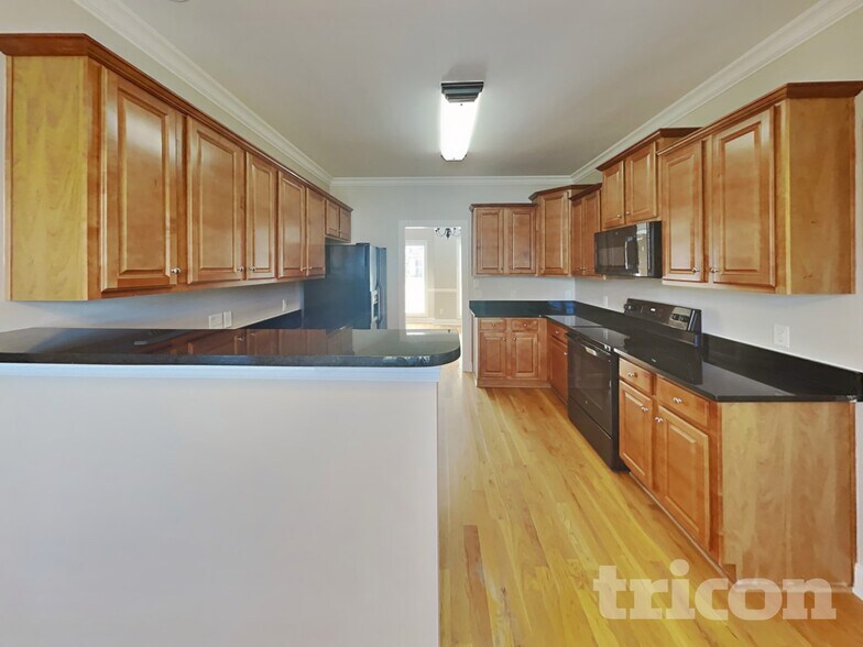 Building Photo - 3228 Genoa Dr