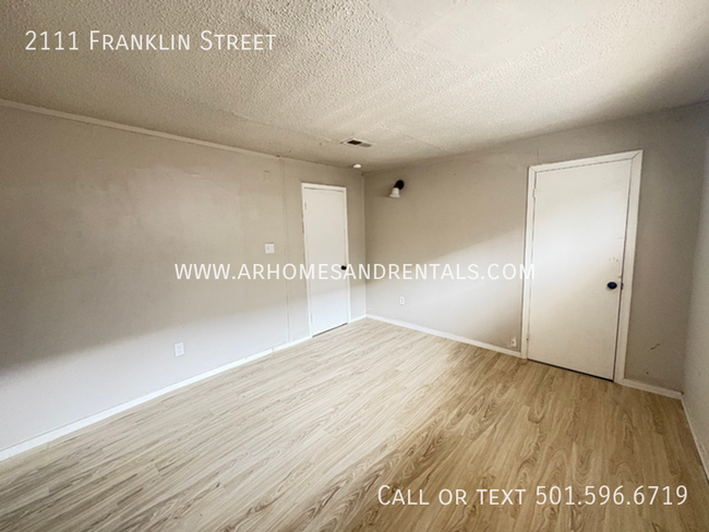 Building Photo - 2111 Franklin St