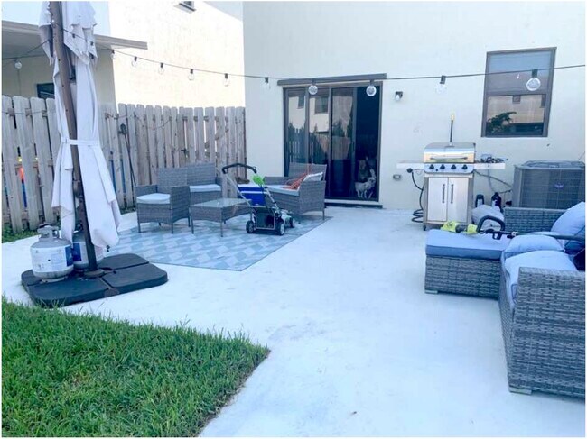 Building Photo - 25175 SW 108th Ave