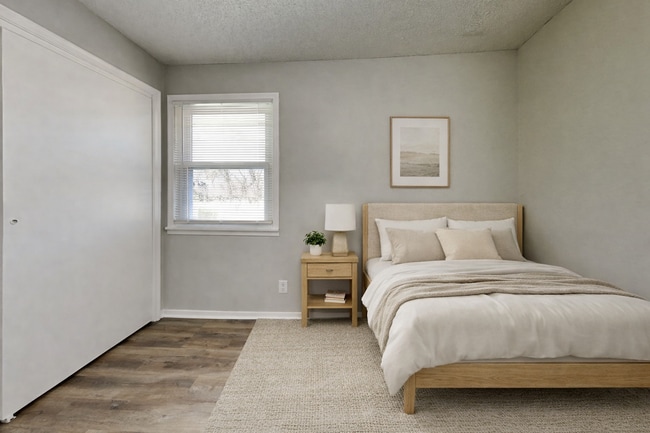 Building Photo - Updated 3-Bed Home with Granite Kitchen Near Shopping & Highways – Independence, MO