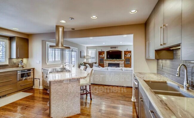 Building Photo - 6591 W 96th Pl
