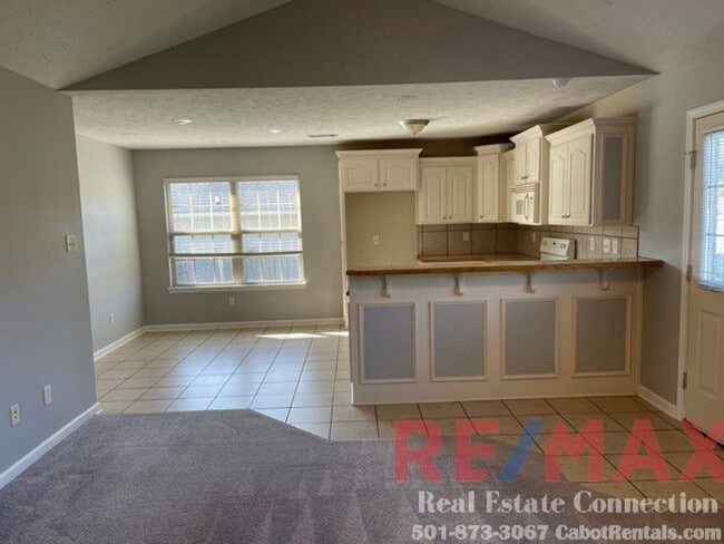Building Photo - Sorry No Smoking and Pets Permitted with R...