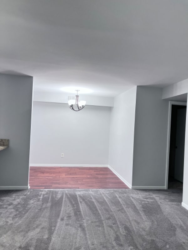 Building Photo - 212 Pinewood Dr