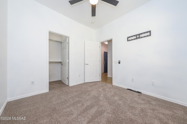 Building Photo - 10401 Yew Pl