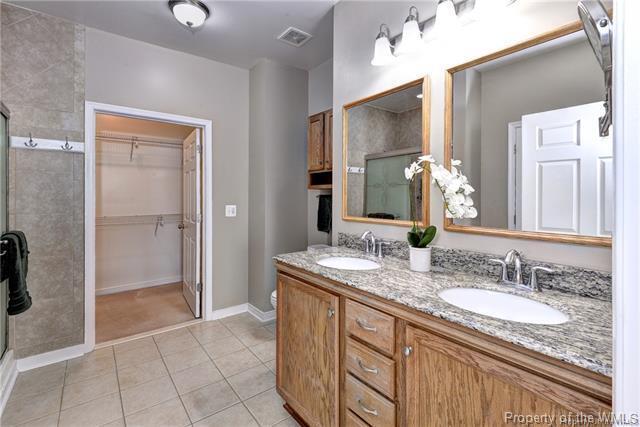 Building Photo - 5845 Nandina Cir