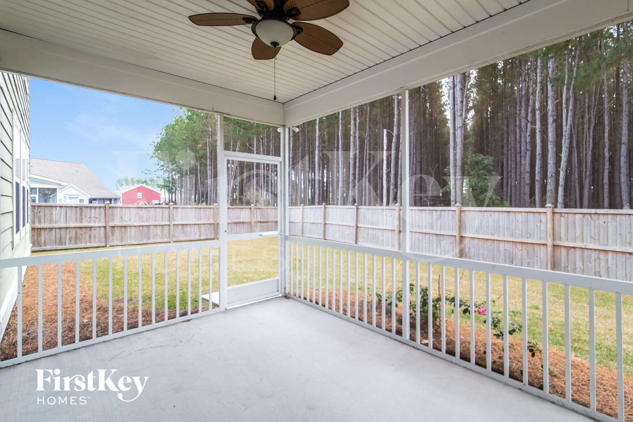 Building Photo - 425 Abelia Ln