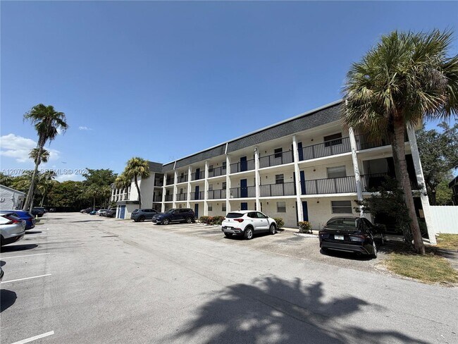 Building Photo - 5090 SW 64th Ave