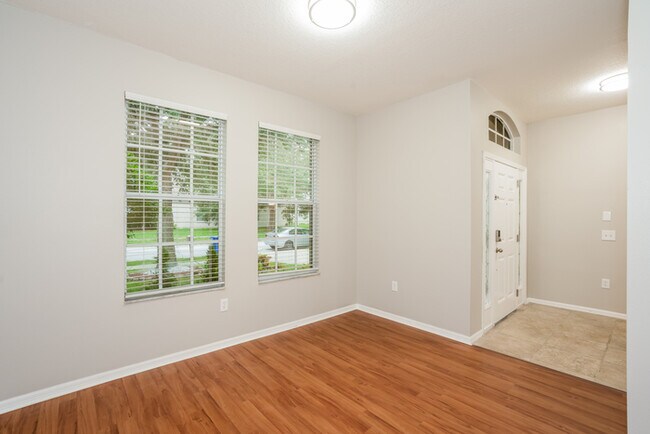 Building Photo - 13206 Beechberry Dr