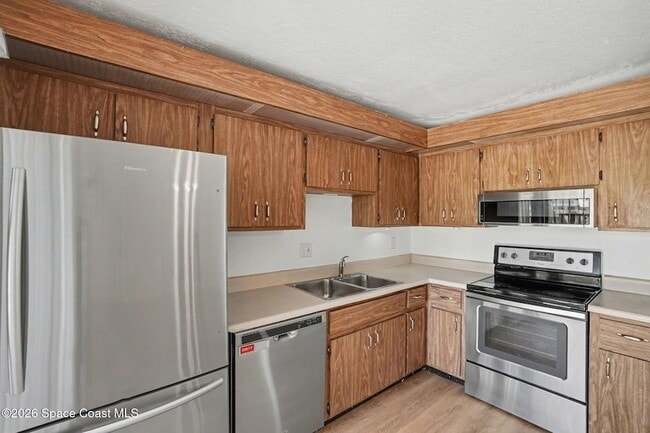 Building Photo - 3915 Vista Oaks Cir NE