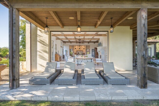 Building Photo - 1032 Ponti Rd