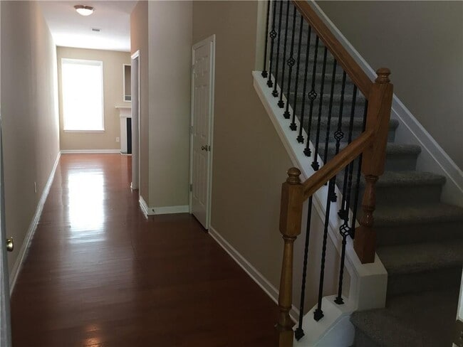 Building Photo - 3338 Castleberry Village Cir