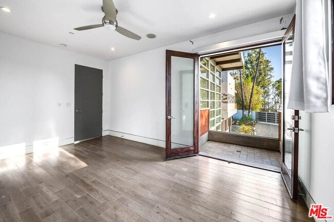 Building Photo - 770 Paseo Miramar