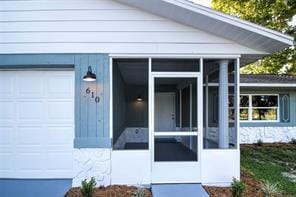 Building Photo - Recently updated, custom 3/2/2 on fenced corner lot in Inverness, $1900/mo!