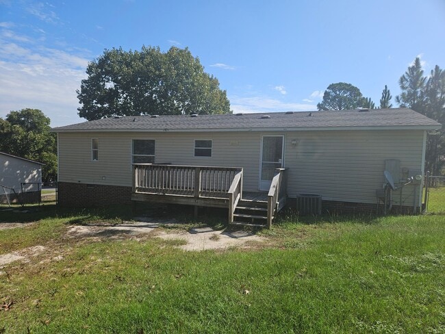 Building Photo - NEW LISTING!!!!!