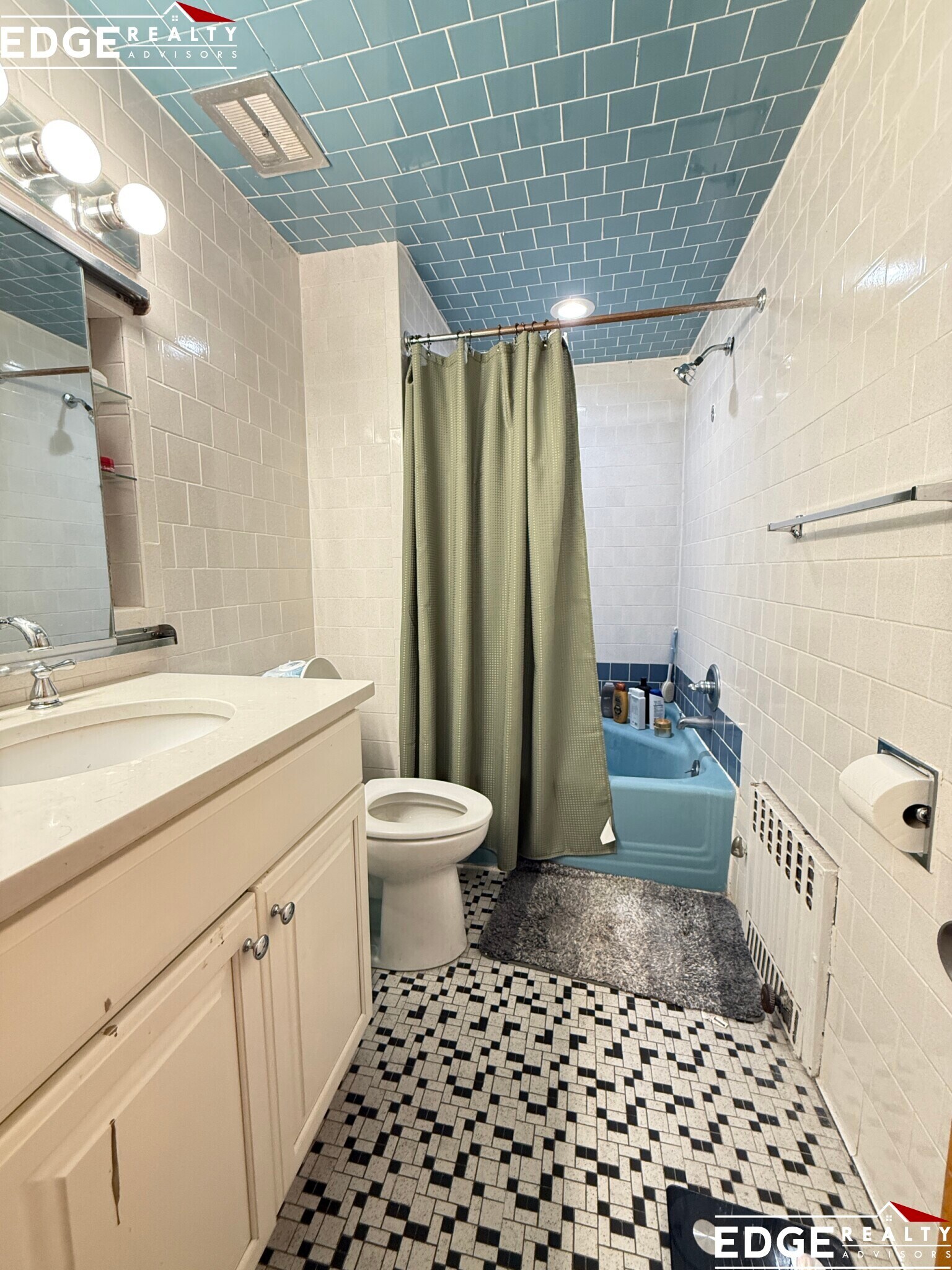 Building Photo - 33 Saint Paul St