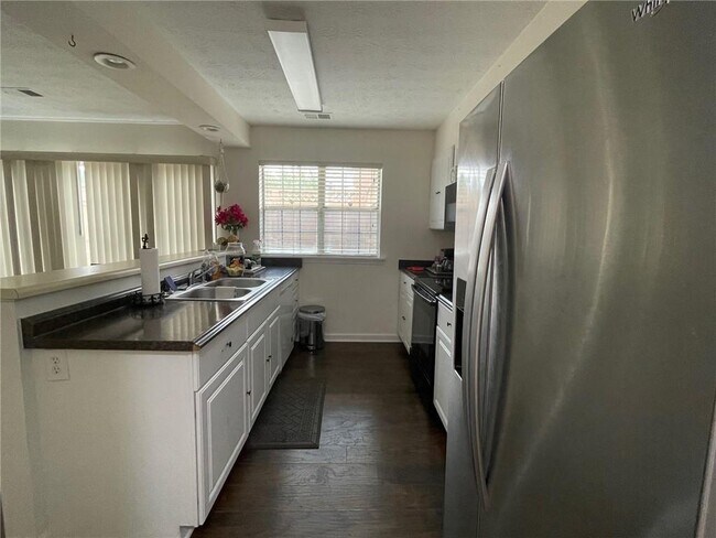 Building Photo - 5596 Clover Rise Ln