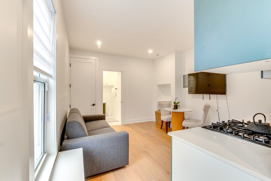 Building Photo - 1032 McLean Ave