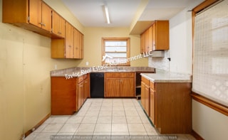 Building Photo - 3112 E 21st Ave
