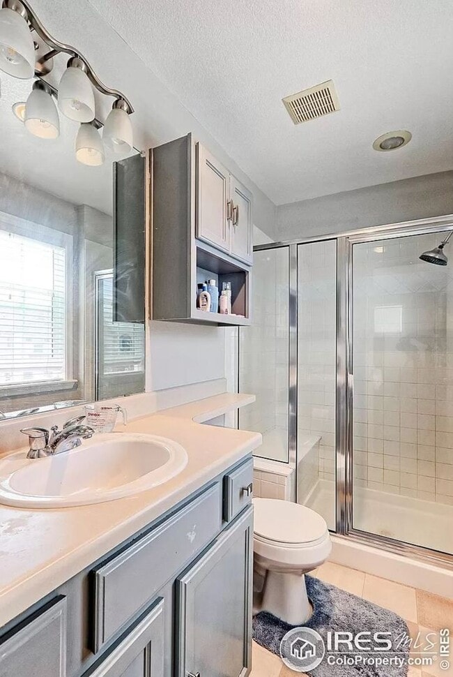 Building Photo - Must see paired home in Coal Creek