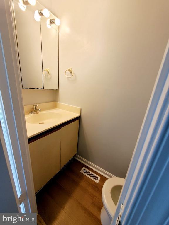 Building Photo - 16 Craftsman Ct