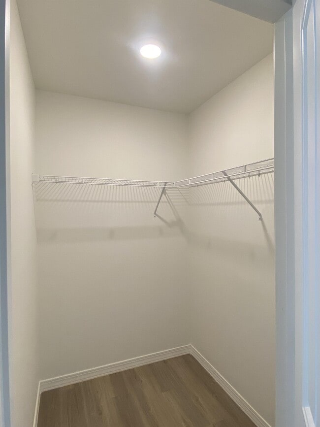 Building Photo - 252 S 1516