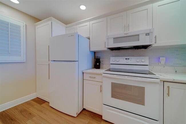 Building Photo - 18304 Gulf Blvd