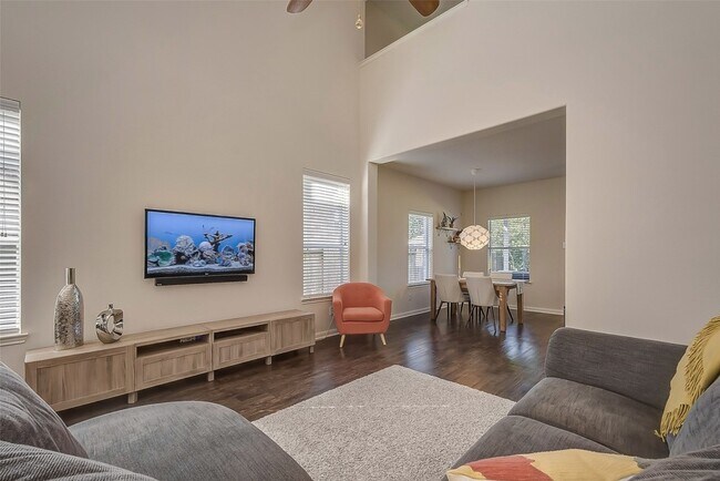 Building Photo - 25311 Sierra Woods Ln