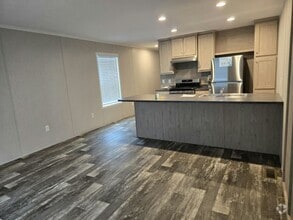 Building Photo - 1288 East Dr