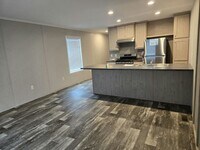 Building Photo - 1288 East Dr