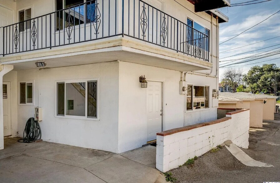 Building Photo - 223 Justin Ave
