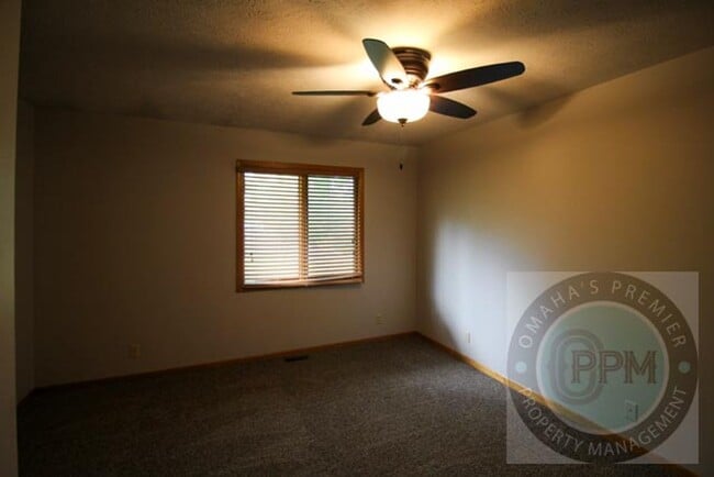 Building Photo - Comfortable 2 Bedroom/ 2 Bathroom/ 2 Car D...