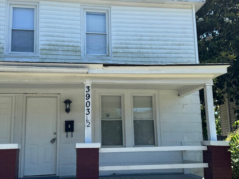 Unit B - 3903 King St