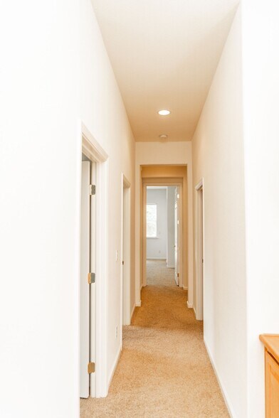 Building Photo - 9560 Nicole Ln