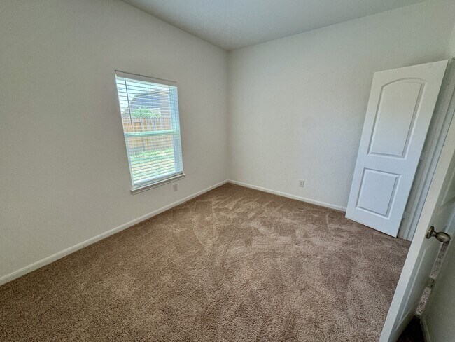 Building Photo - 10818 Emerick St