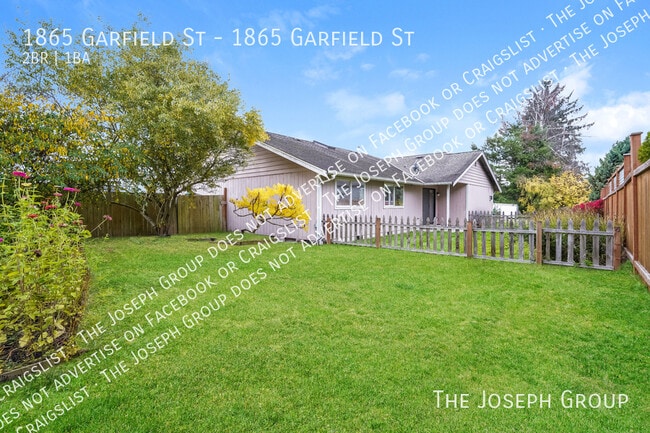 Building Photo - 1865 Garfield St