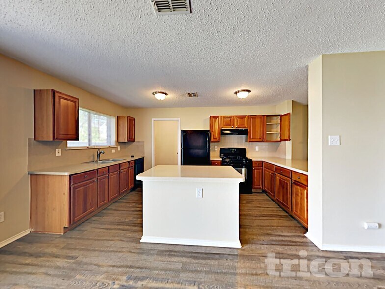 Building Photo - 7109 Galveston Dr