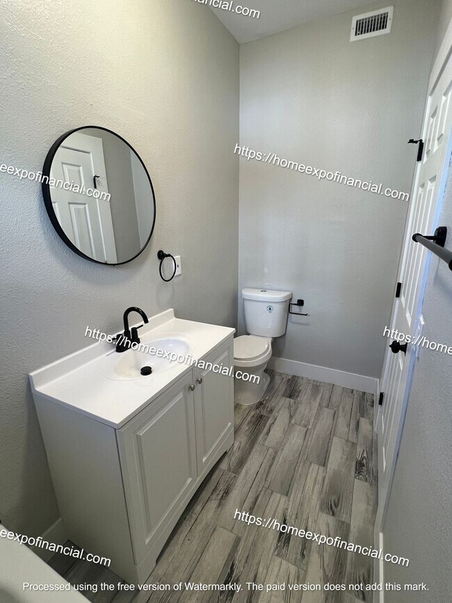 Building Photo - Nice Home For Rent