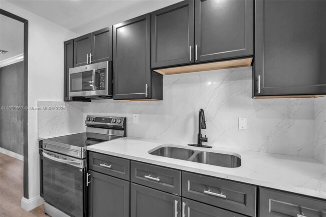 Building Photo - 14600 NW 11th Ct